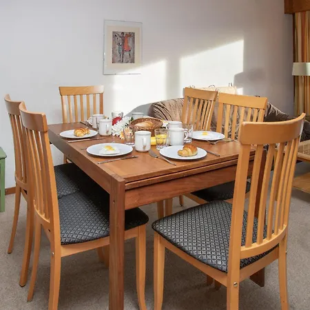 아파트 Porthos 37 By Interhome