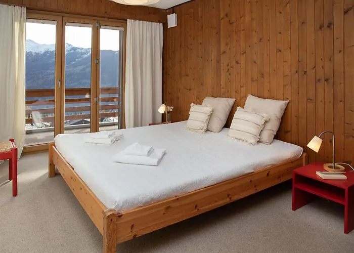 Porthos 13 Apartment